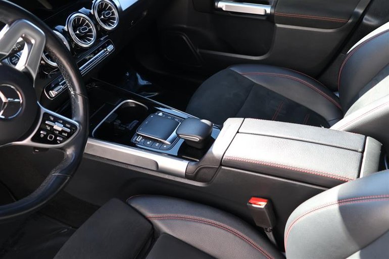2023 Mercedes-Benz GLB250