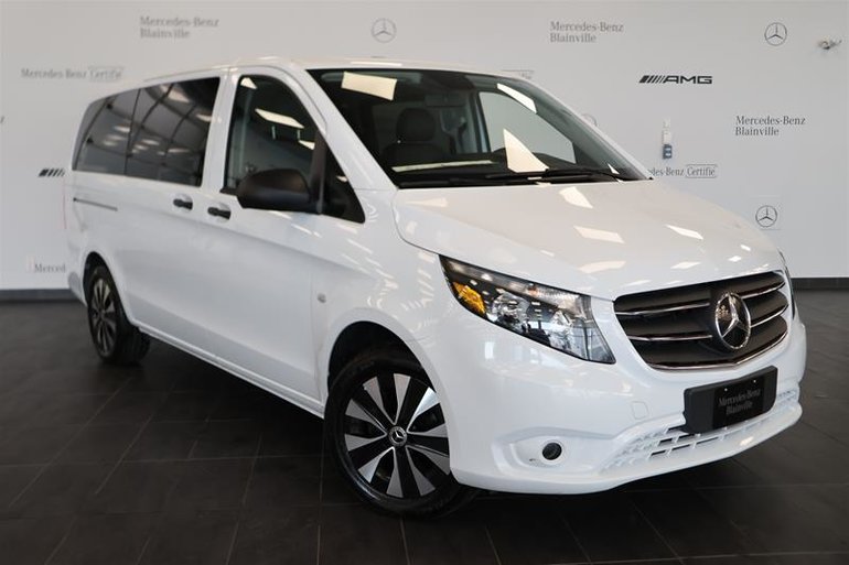 2022 Mercedes-Benz Metris Passenger Van