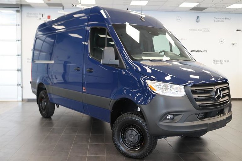 2023 Mercedes-Benz Sprinter 2500 Cargo 144 Low Roof (AWD)