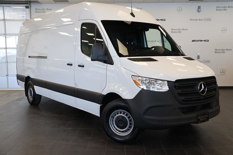 2023 Mercedes-Benz Sprinter 2500 Cargo 170 High Roof (Gas)