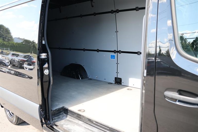 2023 Mercedes-Benz Sprinter 3500 Cargo 170