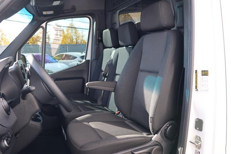 2024 Mercedes-Benz Sprinter Cargo Van