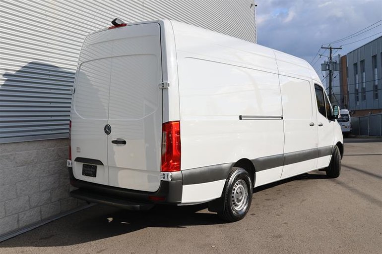2024 Mercedes-Benz Sprinter Cargo Van