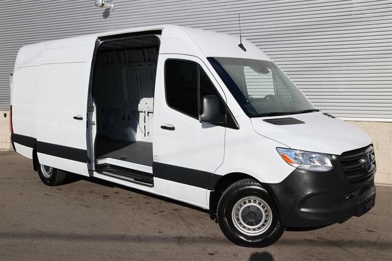 2024 Mercedes-Benz Sprinter Cargo Van