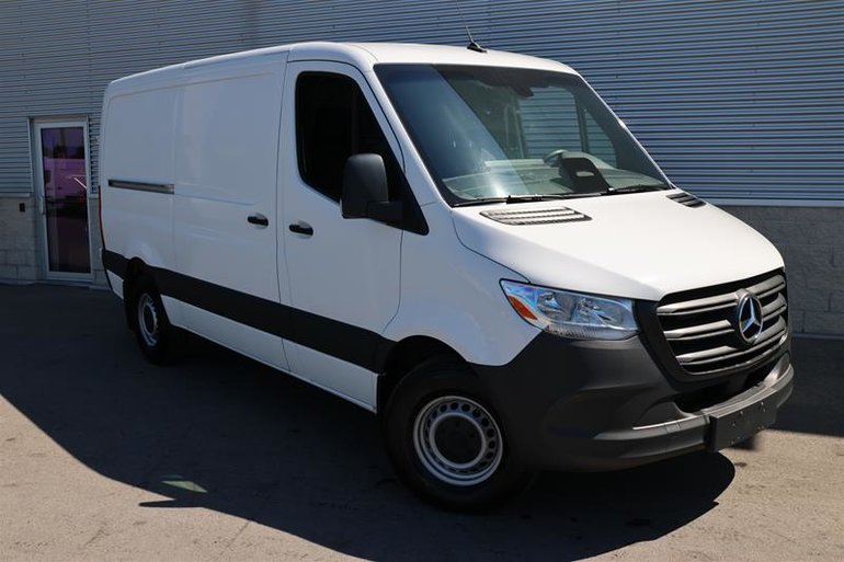 2025 Mercedes-Benz Sprinter Cargo Van 2500 Standard Roof I4 Diesel 144