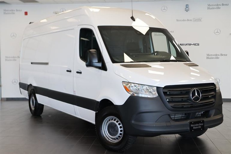 2022 Mercedes-Benz Sprinter Gas 2500 Cargo 170