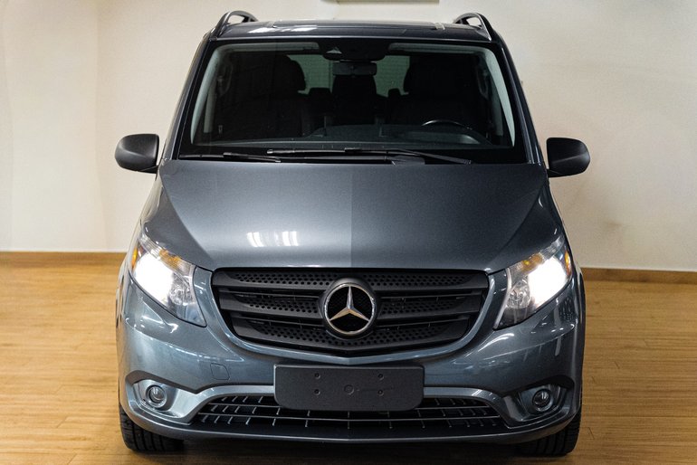 2017 Mercedes-Benz Metris Passenger Van