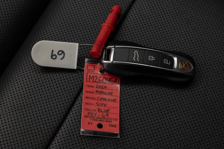 2024 Porsche Cayenne