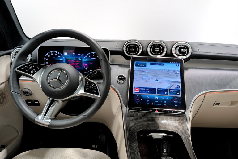 2025 Mercedes-Benz GLC300