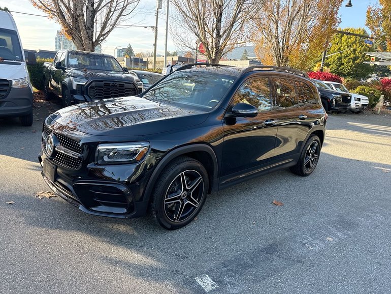 2025 Mercedes-Benz GLB250