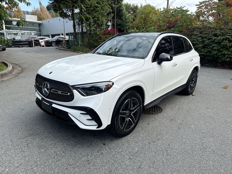 2025 Mercedes-Benz GLC300