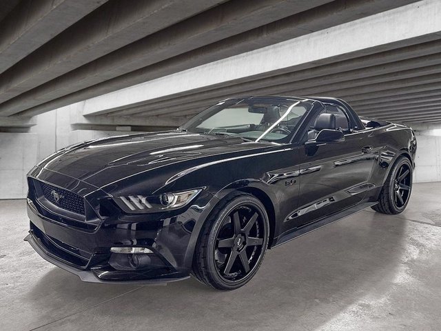 2015 Ford Mustang GT Premium Convertible | 4 places |
