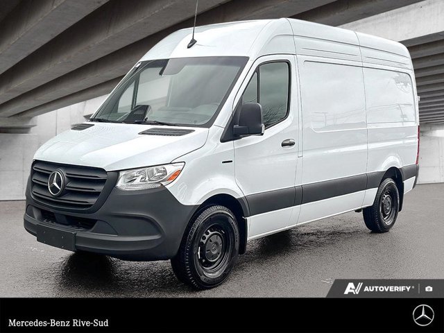 2025 Mercedes-Benz eSprinter Cargo Van 2500 Low Roof HO 144 RWD | Groupe Commodité D'espace Utilitaire