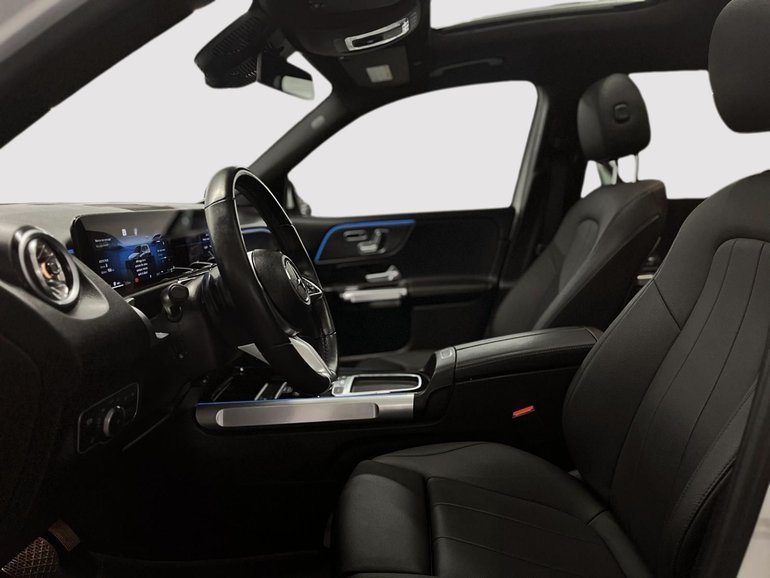 2025 Mercedes-Benz GLB250