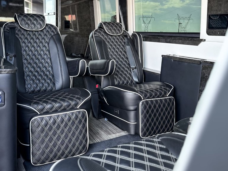 2021 Mercedes-Benz Sprinter 4x4 3500XD Cargo