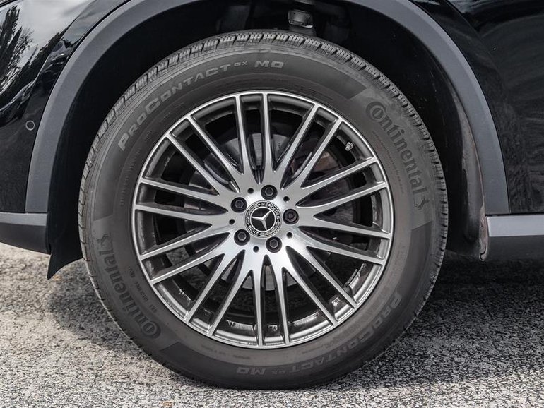 2025 Mercedes-Benz GLC300