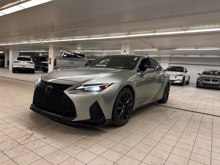 2021 Lexus IS