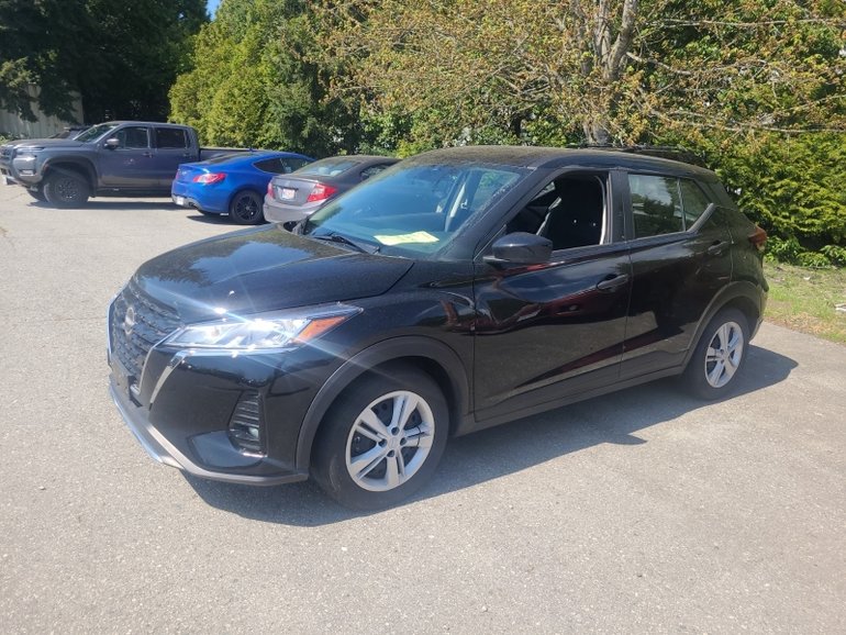 2024 Nissan Kicks S // 2.9% FINANCE RATE!