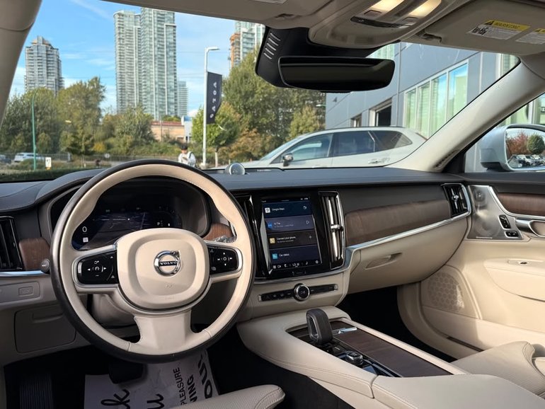 2022 Volvo V90 Cross Country