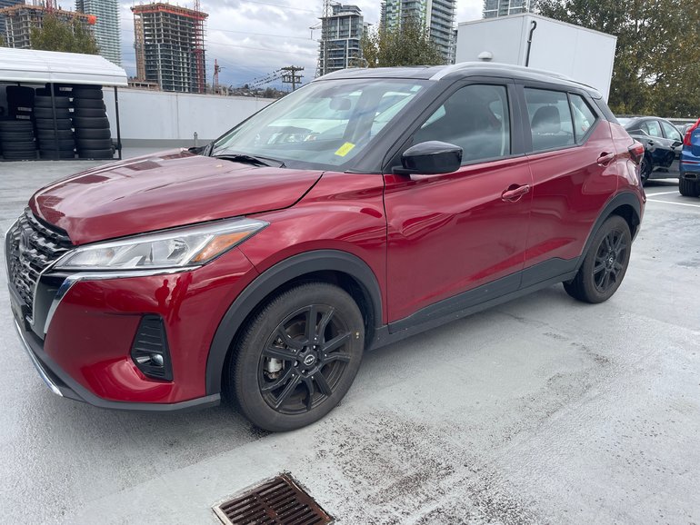 2024 Nissan Kicks SV // ONLY 17000 KMS!