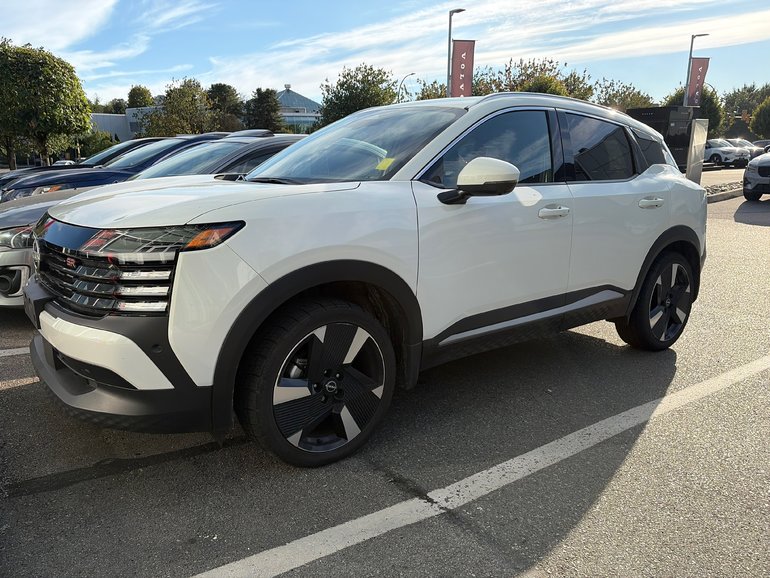 2025 Nissan Kicks SR