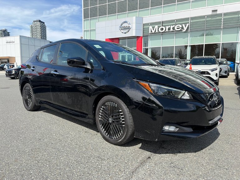 2024 Nissan LEAF SV