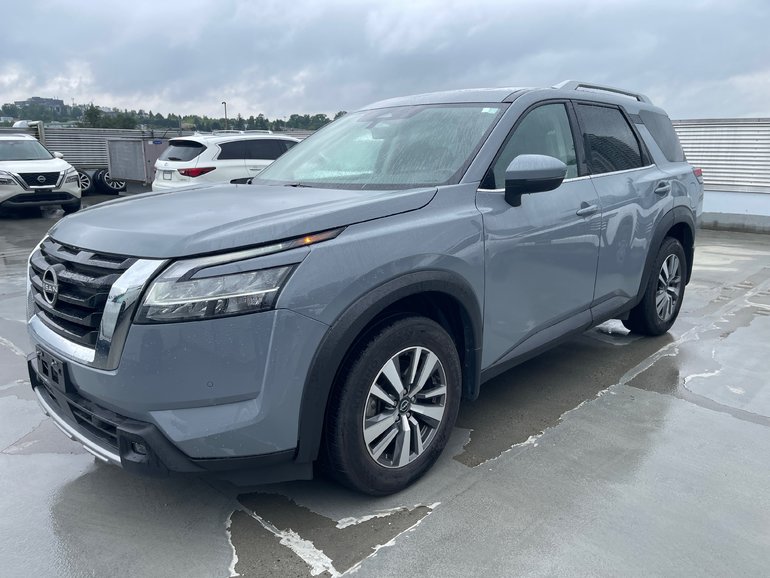 2023 Nissan Pathfinder SL AWD + LEATHER SUNROOF