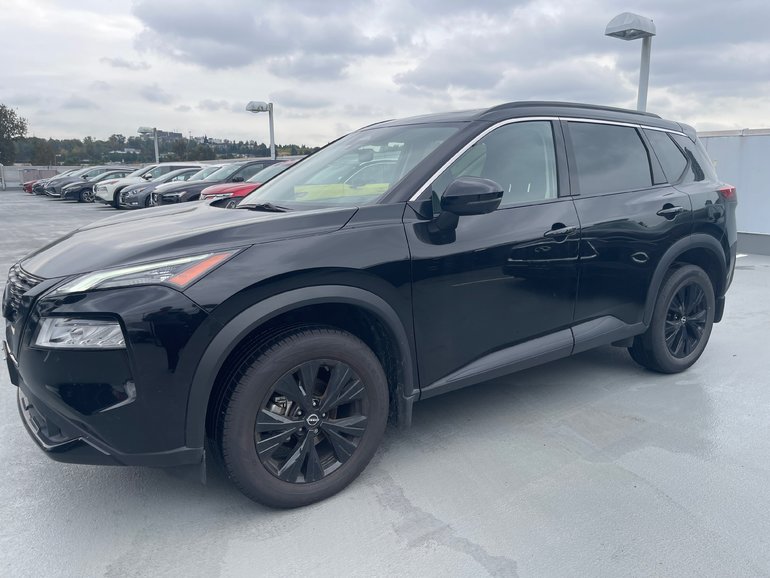 2023 Nissan Rogue SV AWD // MIDNIGHT EDITION