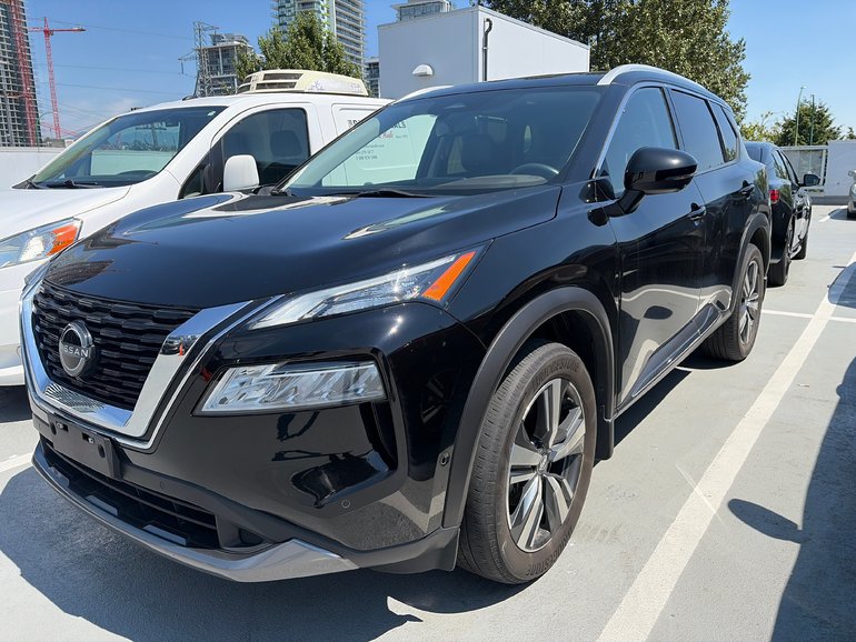 2023 Nissan Rogue SL // 2.99% FINANCING