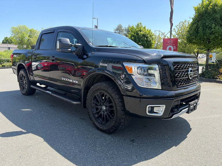 2018 Nissan Titan PRO-4X // CREWCAB