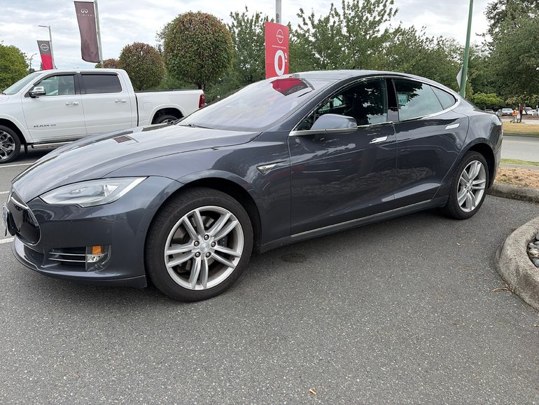 2015 Tesla Model S 90D