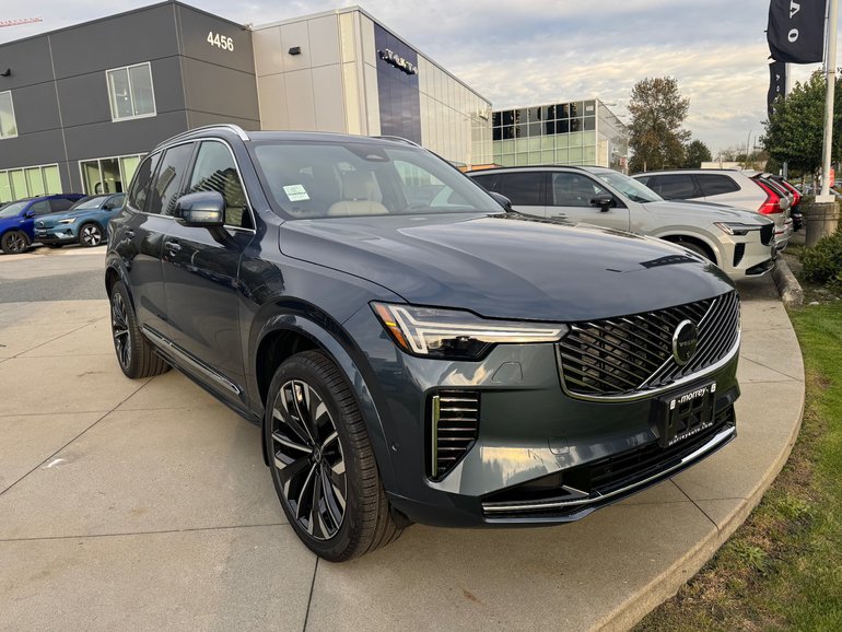 2025 Volvo XC90 Plug-In Hybrid