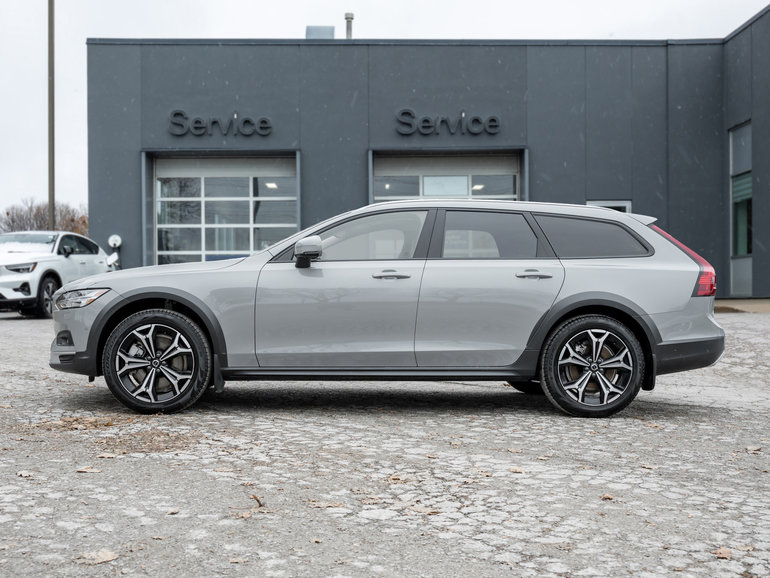 2025 Volvo V90 Cross Country