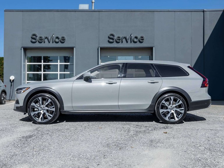 2026 Volvo V90 Cross Country