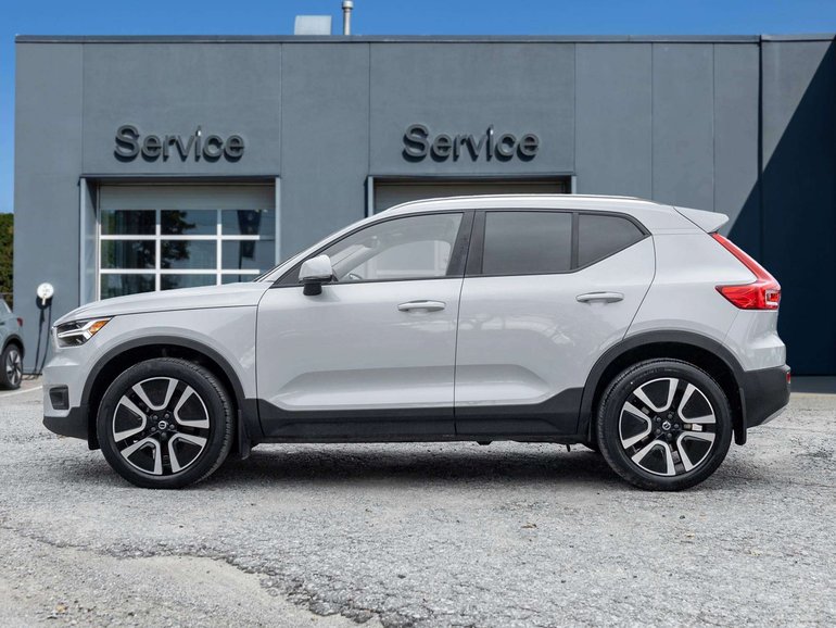 2022 Volvo XC40