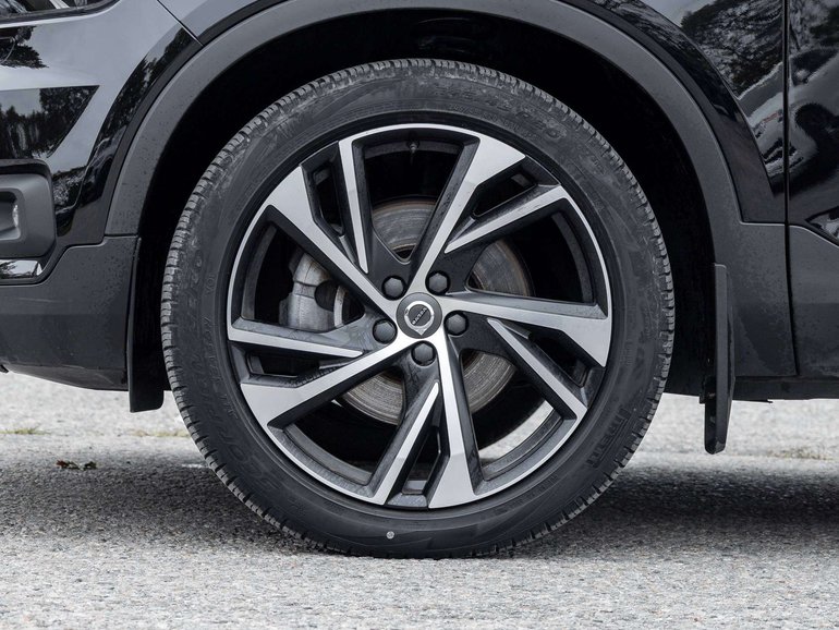 2022 Volvo XC40