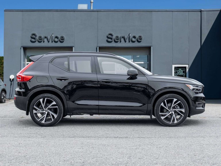 2022 Volvo XC40