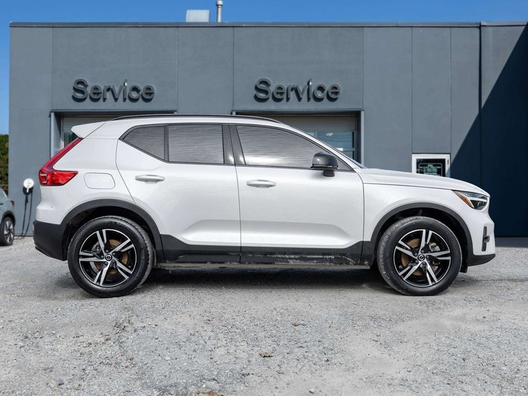 2023 Volvo XC40