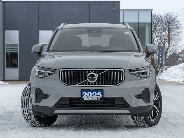 2025 Volvo XC40
