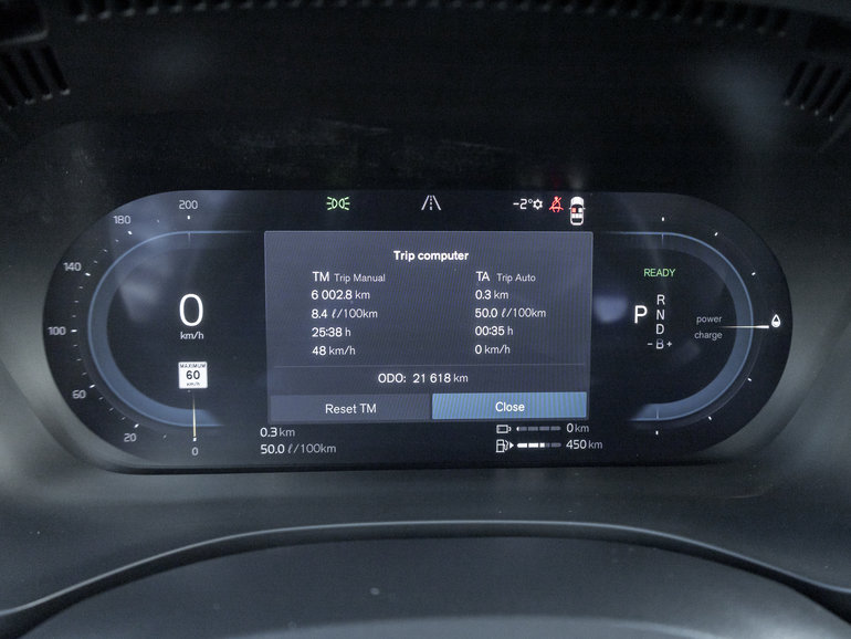 2025 Volvo XC60 Plug-In Hybrid