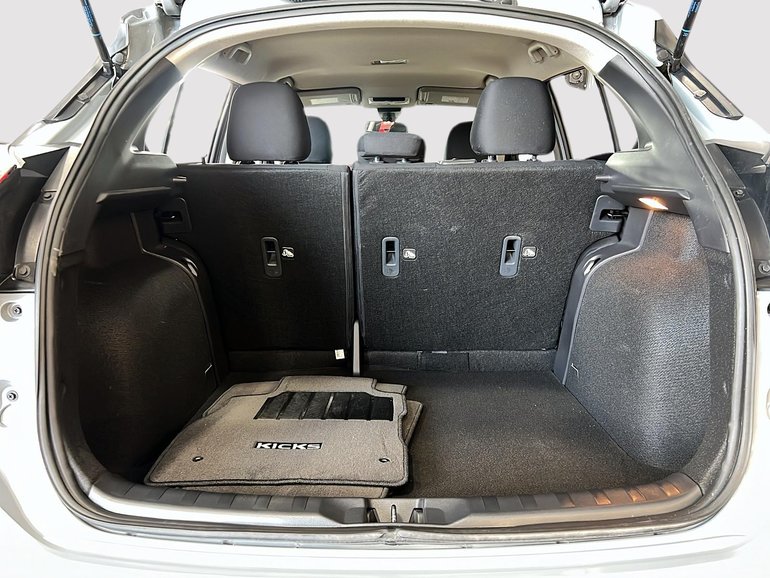 2025 Nissan Kicks Play