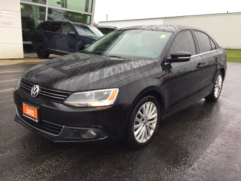 Used 2012 Volkswagen Jetta Highline 2.0 TDI 6sp Black 112,327 KM for