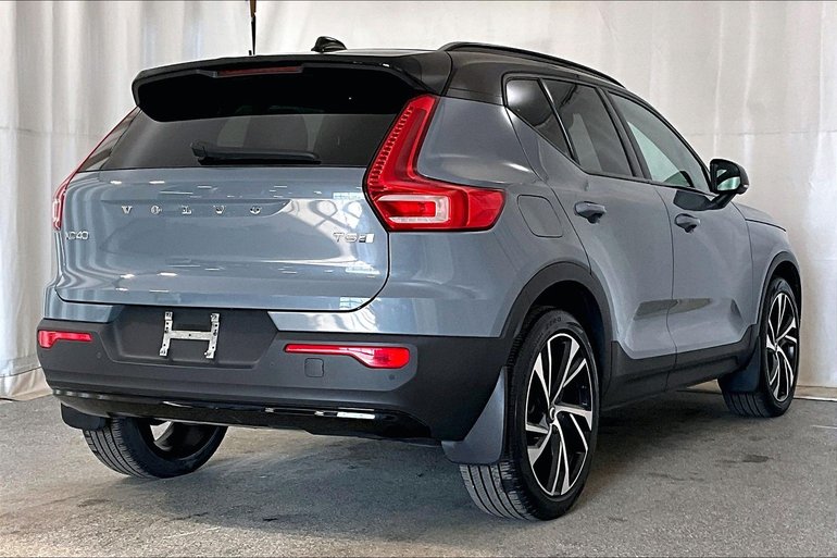 2022 Volvo XC40