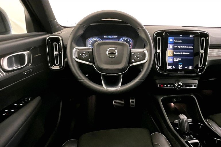 2022 Volvo XC40