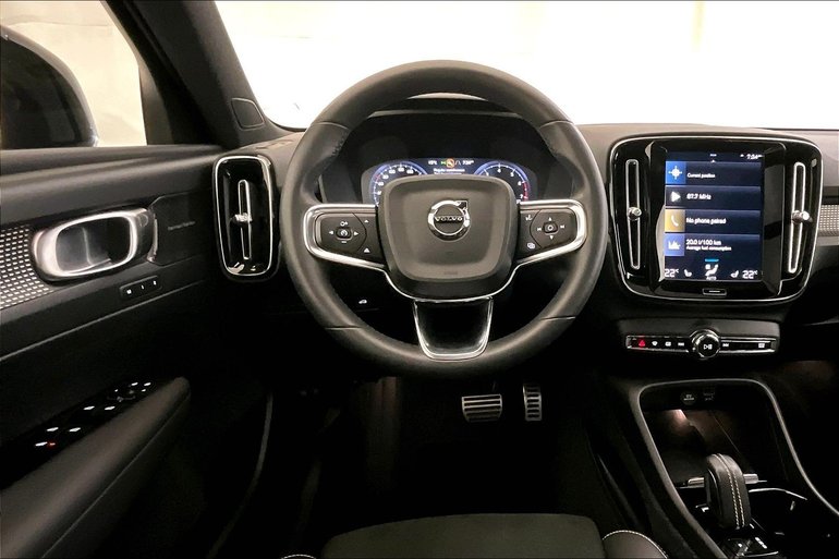 2022 Volvo XC40