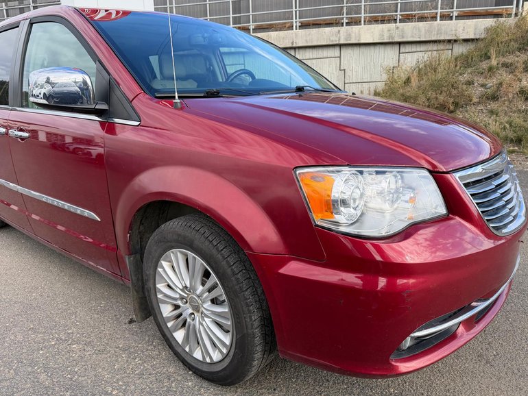 2015 Chrysler Town & Country