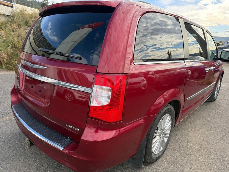 2015 Chrysler Town & Country