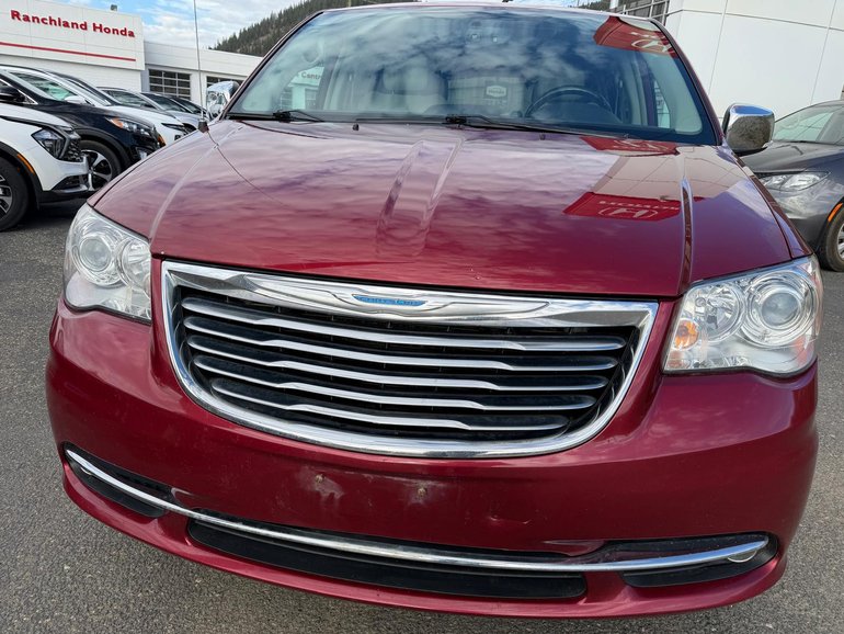 2015 Chrysler Town & Country