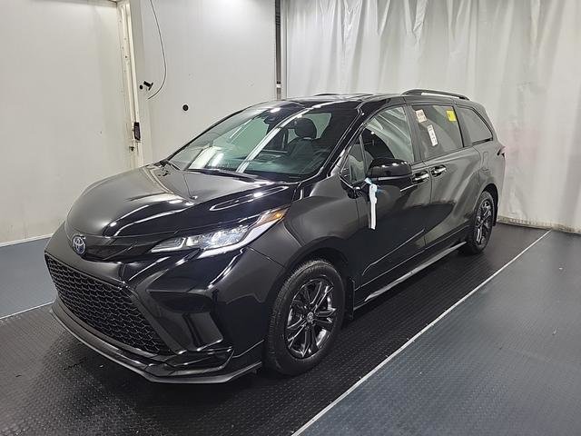 2025 Toyota Sienna Hybrid Sienna XSE AWD 7-Pass