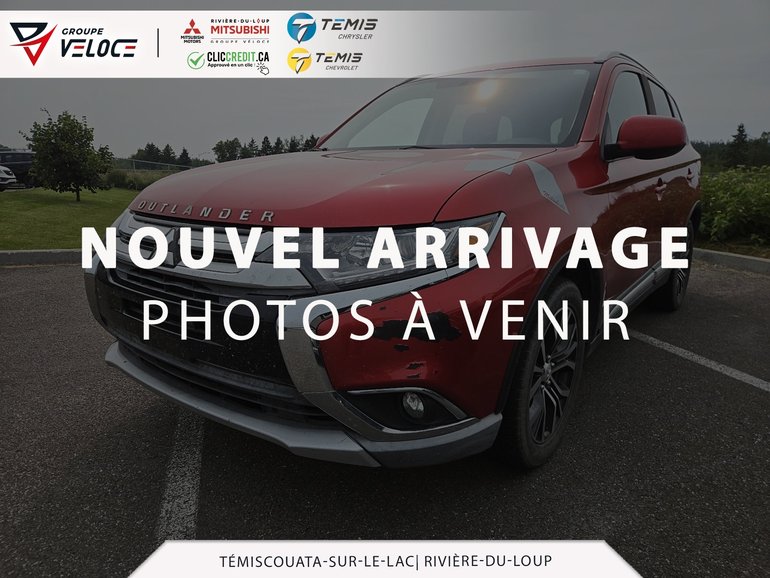 2016 Mitsubishi Outlander ES *2.4L, TOIT OUVRANT, SIÈGES CHAUFFANTS*